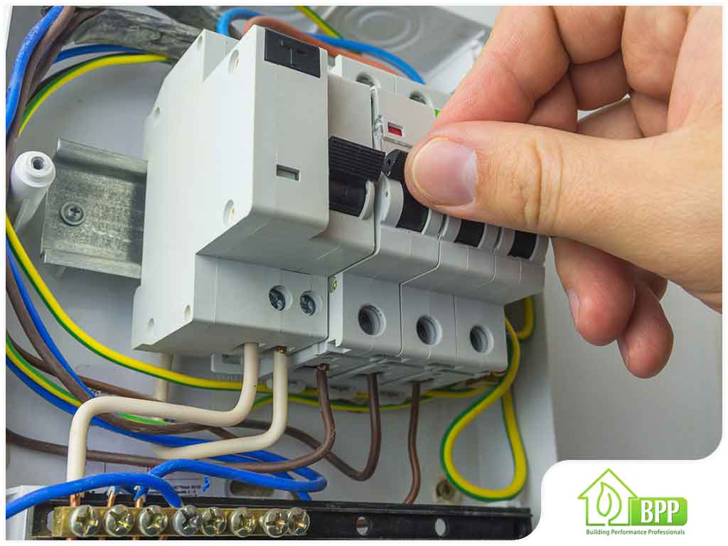 Signs It's Time to Update Your Electrical Panel - Mason BPP